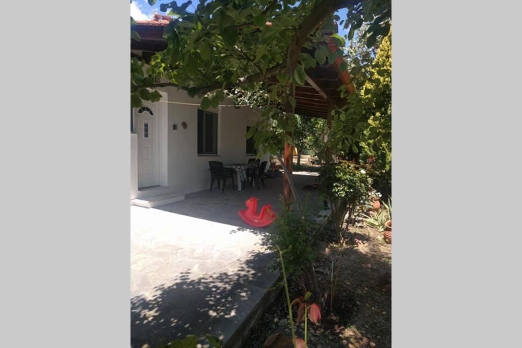Irinis Cottage Kala Nera Exterior foto