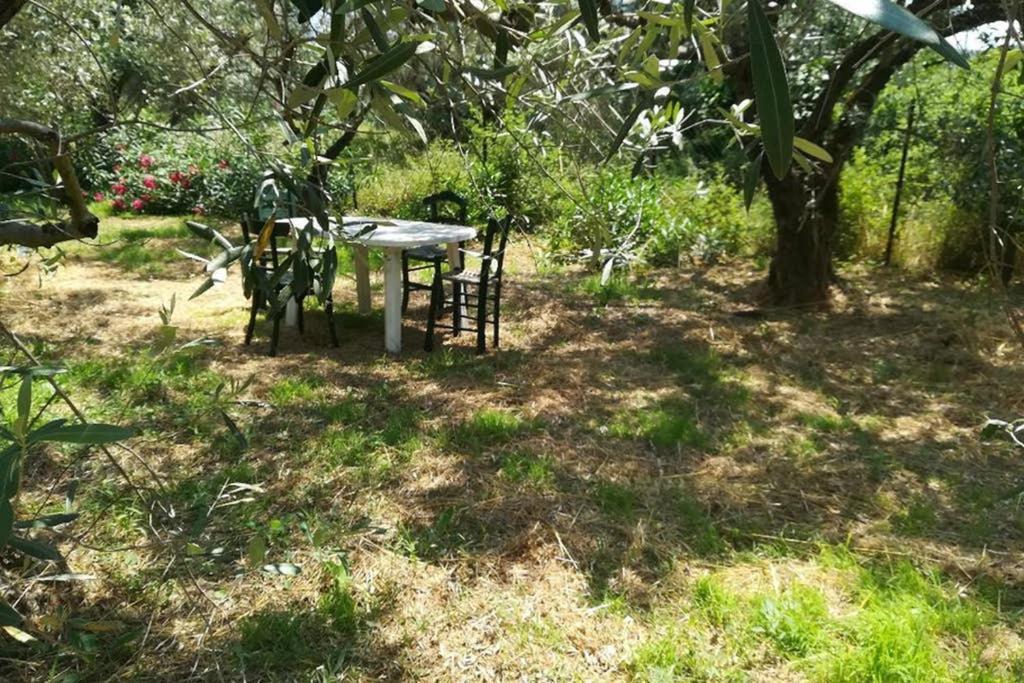 Irinis Cottage Kala Nera Exterior foto
